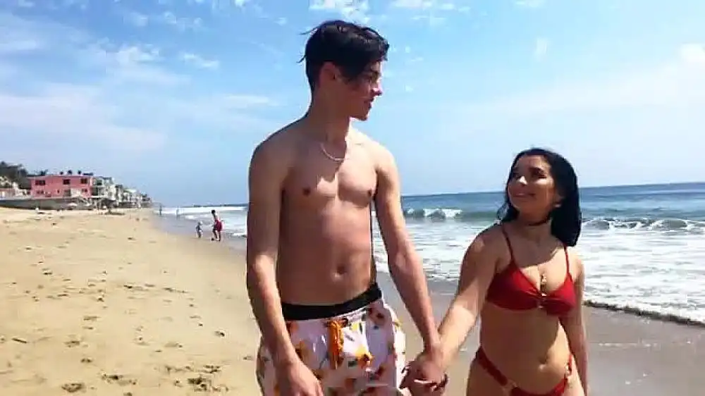 скачать клип Dani Cohn - Siempre