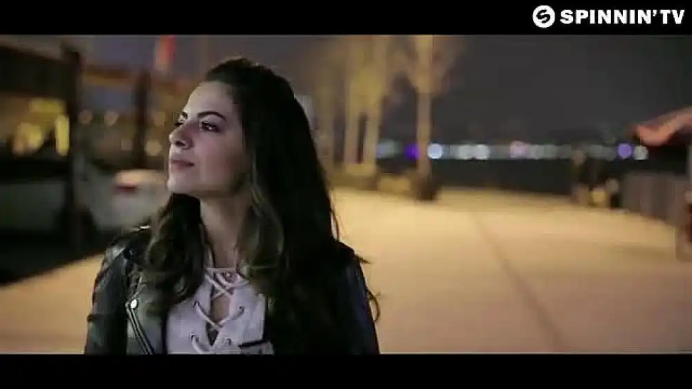 скачать клип Pade and Murat Salman - Time Flies