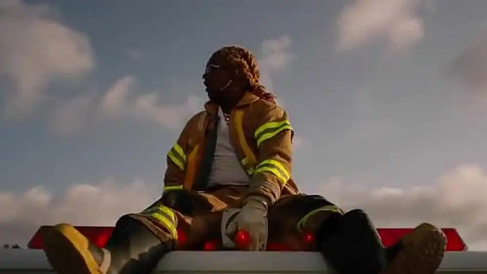 скачать клип Young Thug ft. Gunna and Travis Scott - Hot