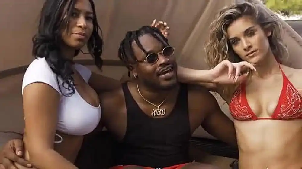 скачать клип Danny Ayeko - City Girl