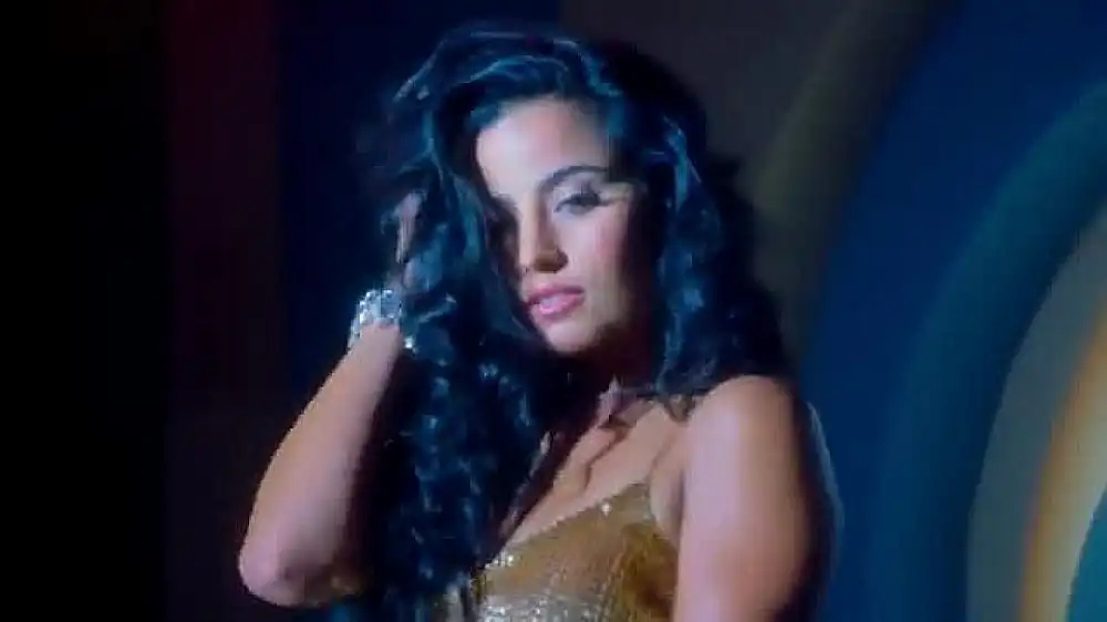 скачать клип Tyga - Ayy Macarena