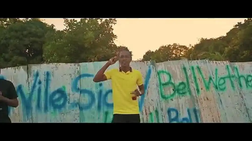 скачать клип Jahvillani, Lebanan - Head Top