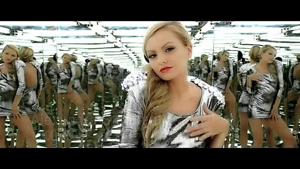 скачать клип Alexandra Stan feat Carlprit - 1000000