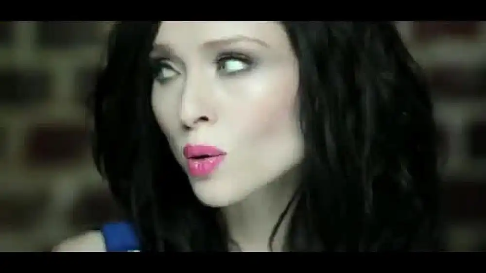 скачать клип Junior Caldera feat. Sophie Ellis Bextor - Cant fight this feeling