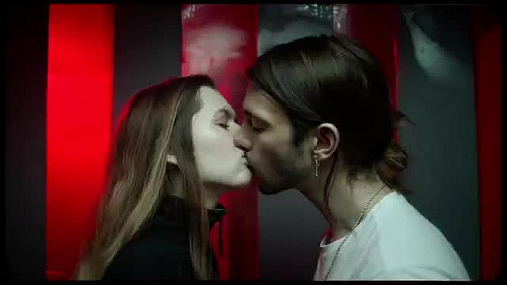 скачать клип Елена Темникова - Как на фантиках Love Is