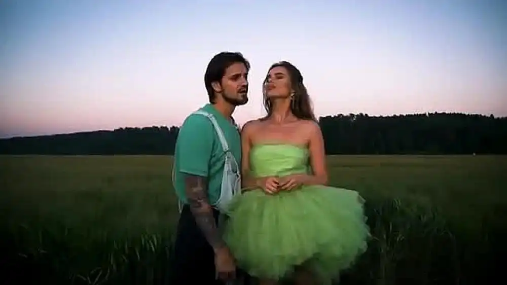 скачать клип МИША МАРВИН and ХАННА - Французский Поцелу� ...