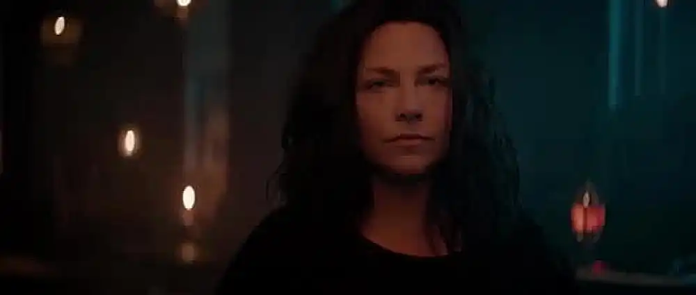 скачать клип Evanescence - Use My Voice