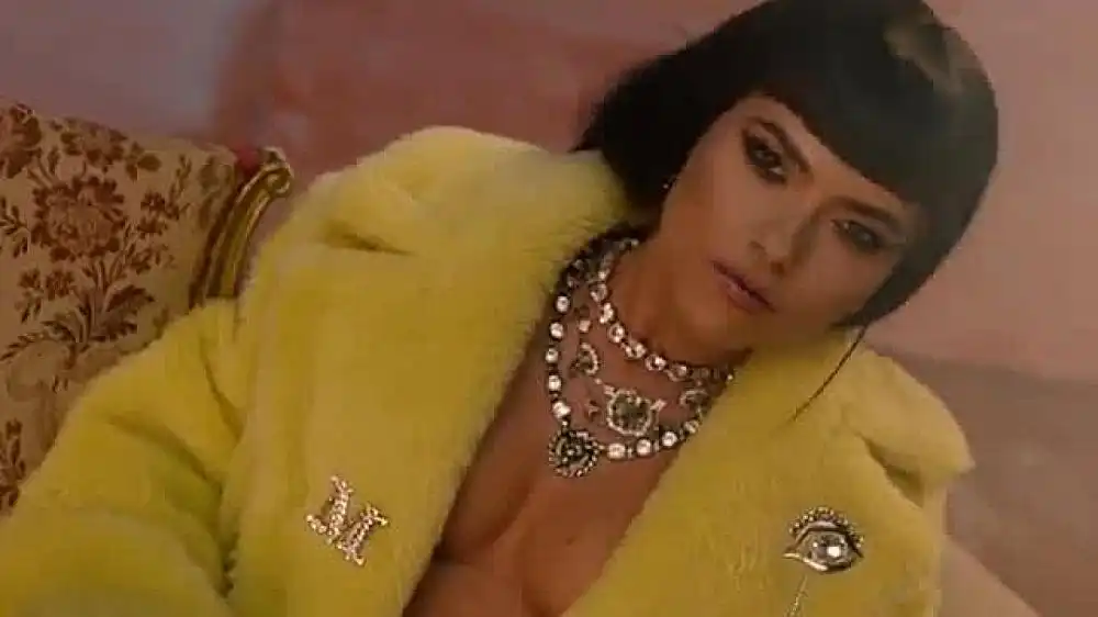 скачать клип INNA ft. Farina - Read My Lips