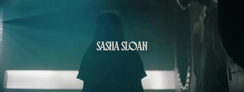 скачать клип Sasha Sloan - Is It Just Me