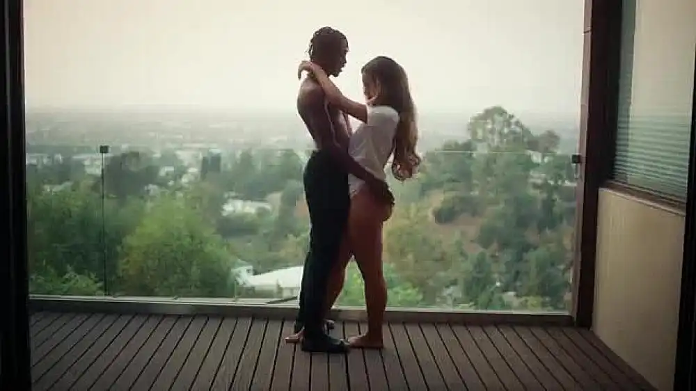 скачать клип POP SMOKE ft. Lil Tjay - MOOD SWINGS