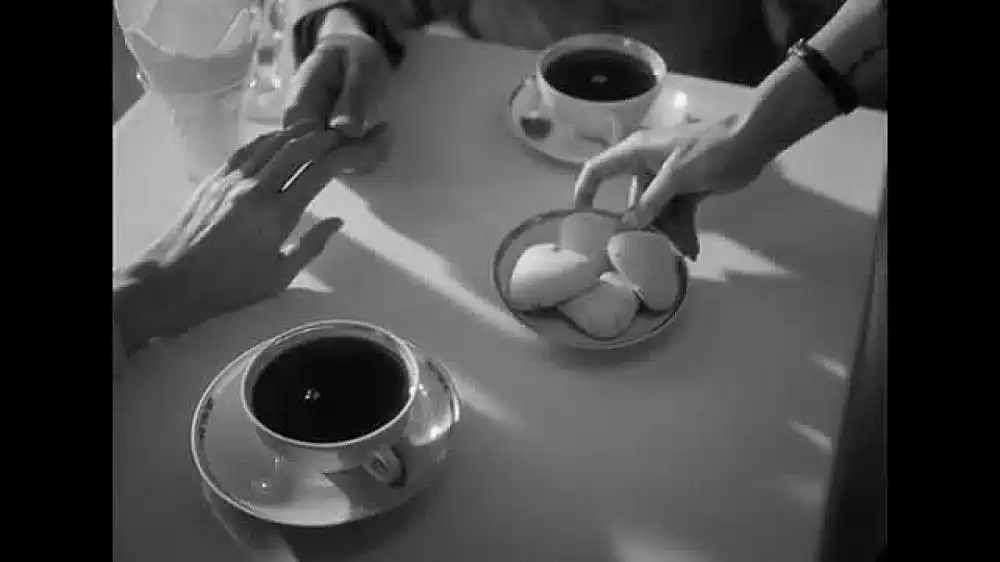 скачать клип Zivert - Многоточия