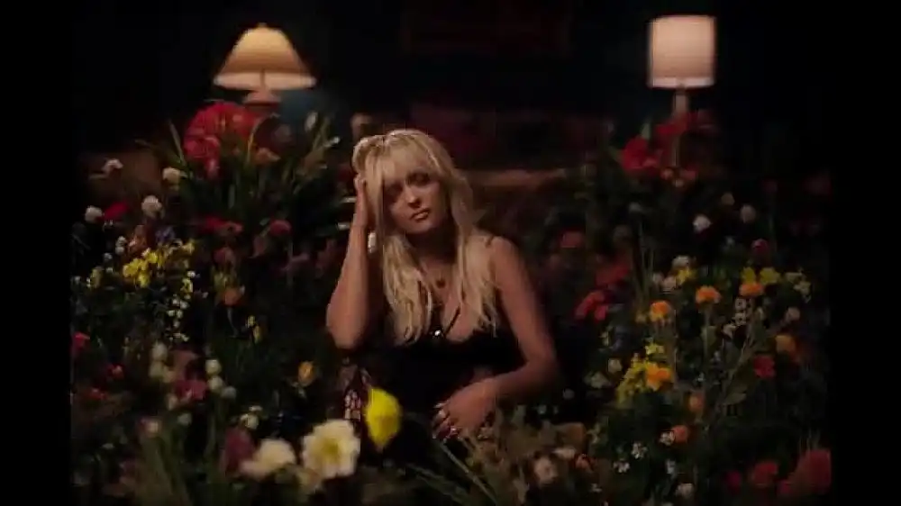 скачать клип Bebe Rexha - Sabotage