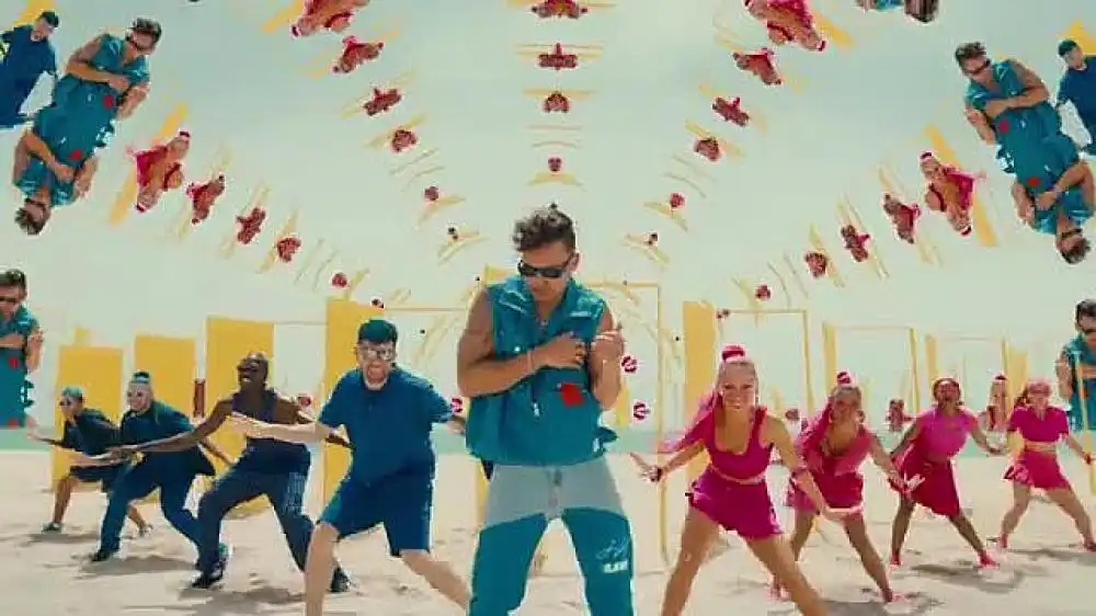 скачать клип Prince Royce - Lao a Lao