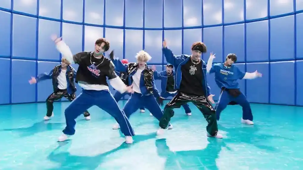 скачать клип ENHYPEN - Blessed-Cursed