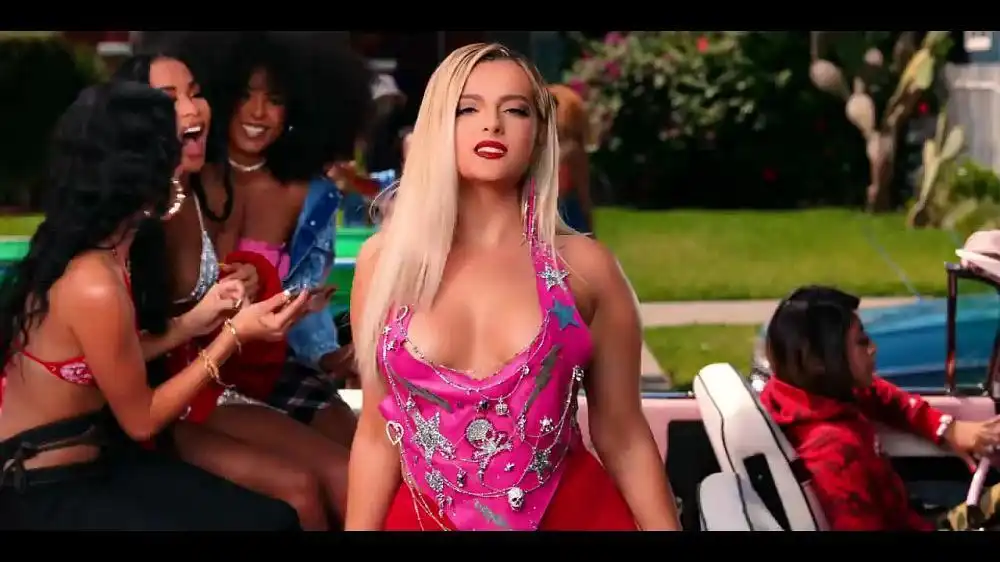 скачать клип David Guetta - Family