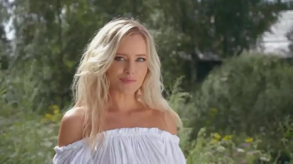 скачать клип Фабрика feat. Гоша Куценко - Кабы я была