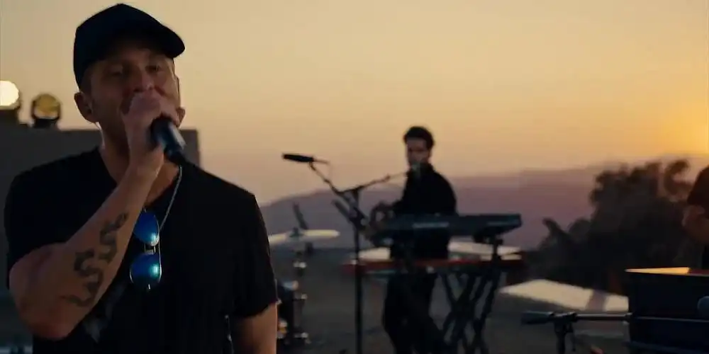 скачать клип OneRepublic - Run