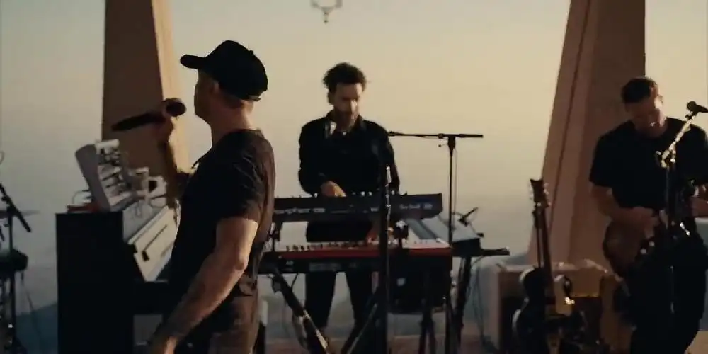 скачать клип OneRepublic - Secrets