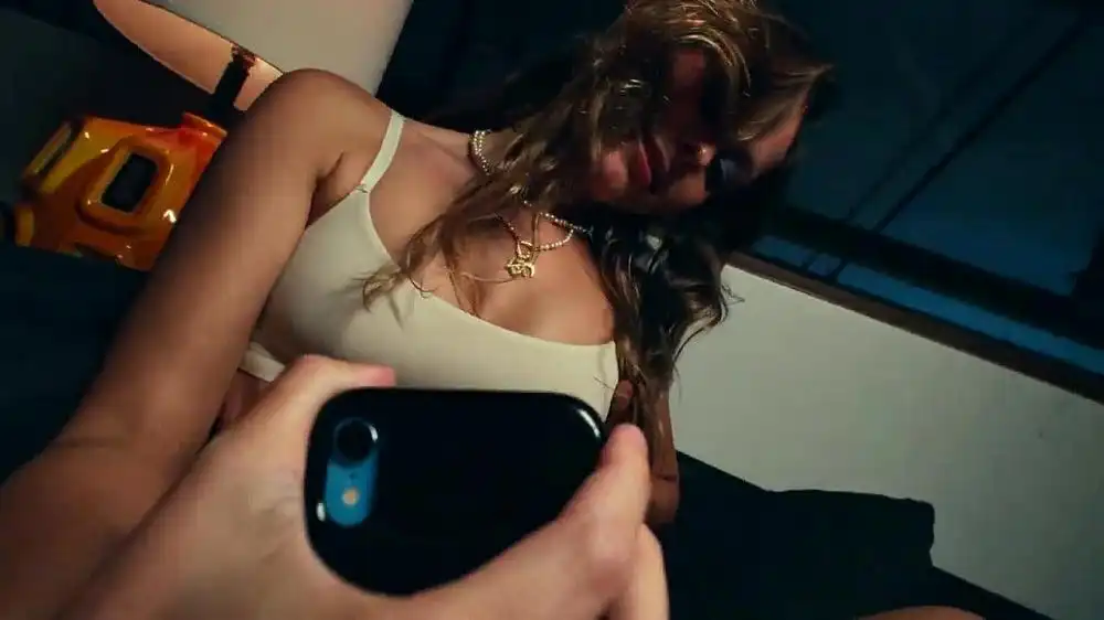 The Chainsmokers - I Love U