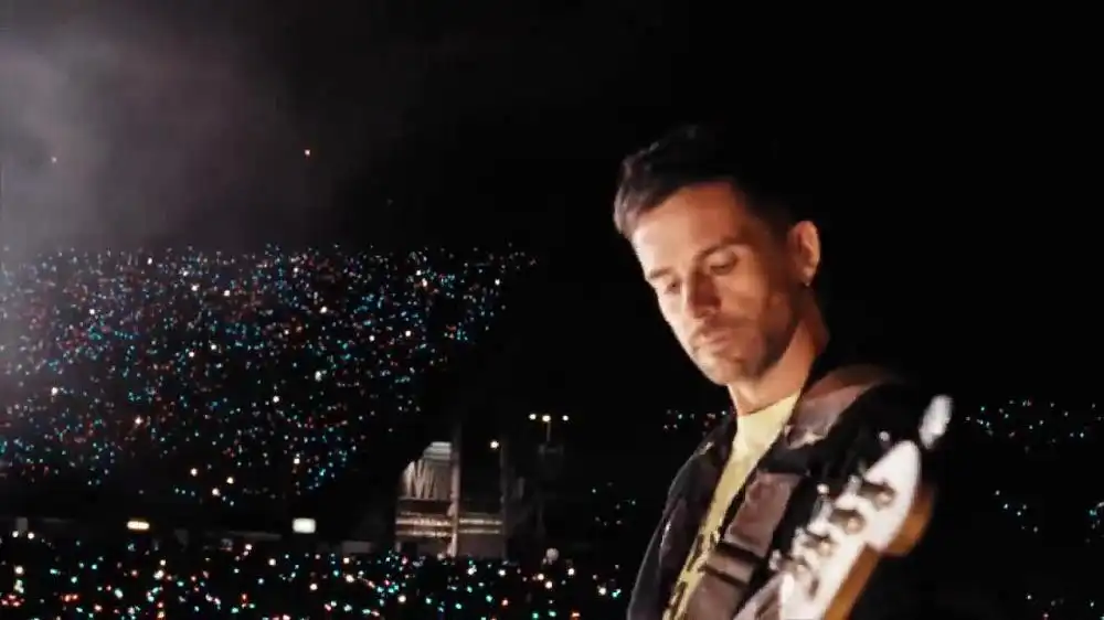 скачать клип Coldplay - Humankind