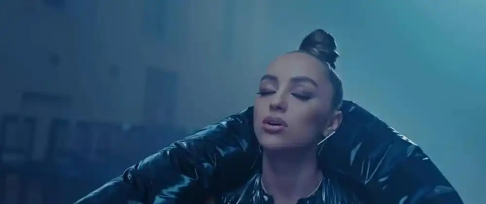 скачать клип Мари Краймбрери - Прости, но я не буду пет� ...