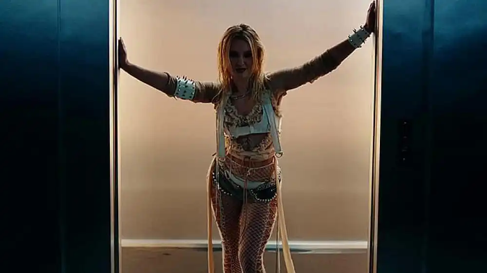 скачать клип Zara Larsson - Can Not Tame Her