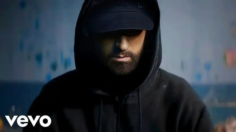 скачать клип Eminem - Scars