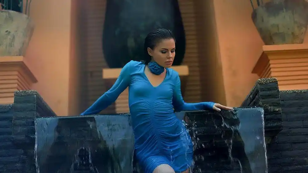 скачать клип Инфинити - Не плачь девчонка