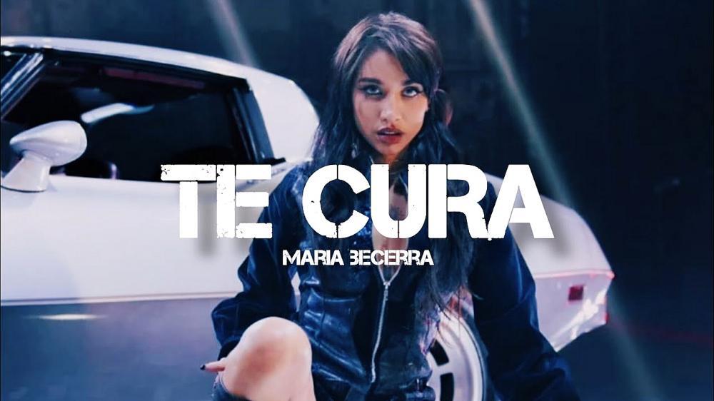 скачать клип Maria Becerra - TE CURA