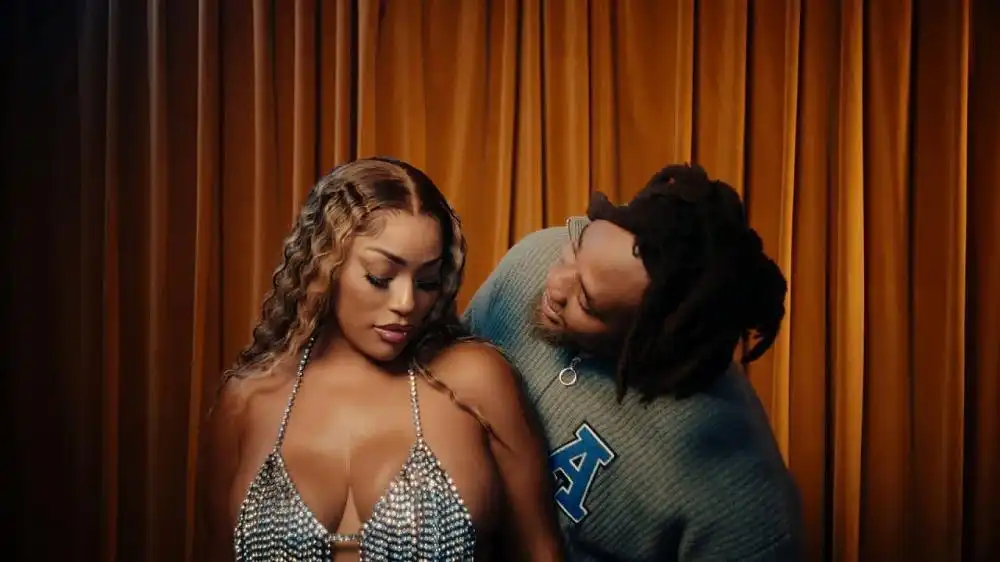 скачать клип Stefflon Don ft. BNXN - What is Poppin