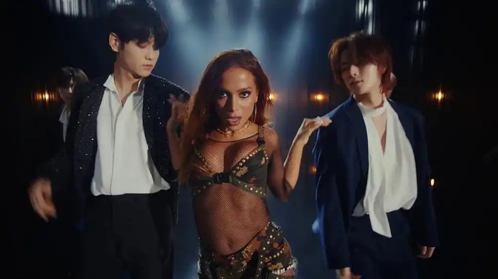 скачать клип TXT feat. Anitta - Back For More