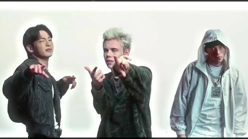 скачать клип The Kid LAROI and Jung Kook and Central Cee - TOO MUCH