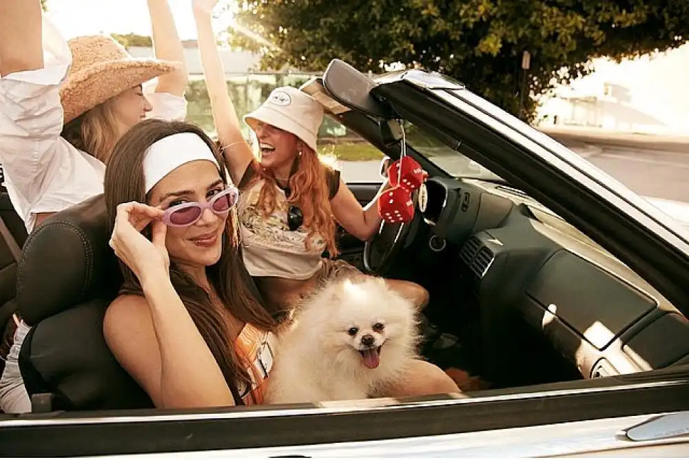 скачать клип Greeicy - Espejo