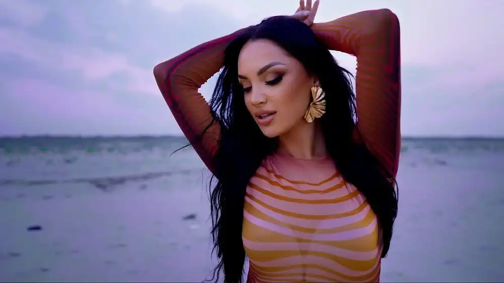 скачать клип Samanta - Kush Je