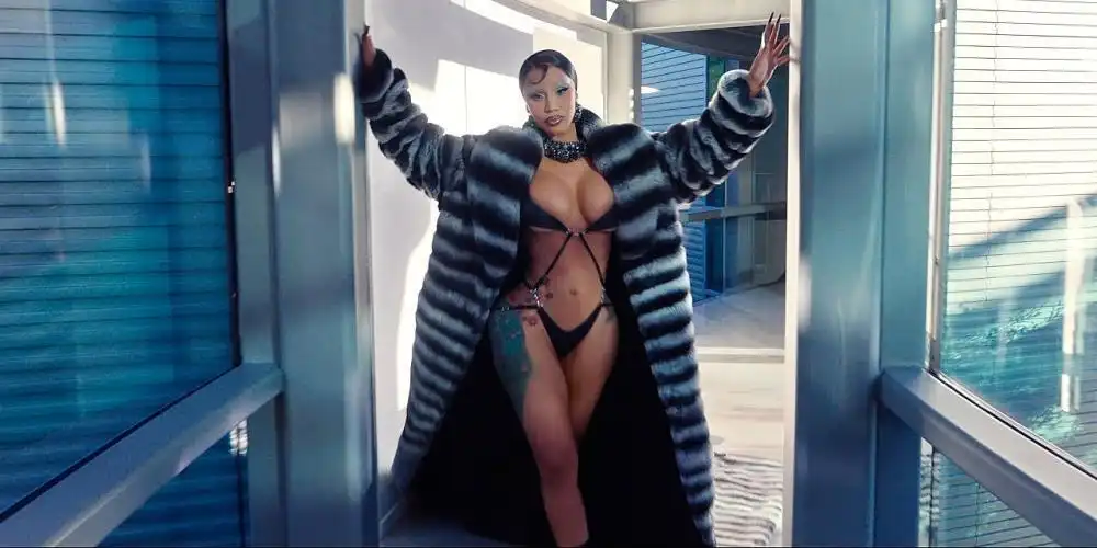 скачать клип Cardi B - Like What