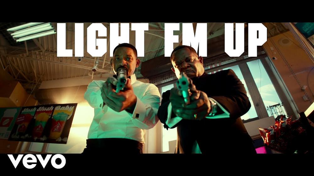 скачать клип Will Smith and Sean Paul - LIGHT EM UP
