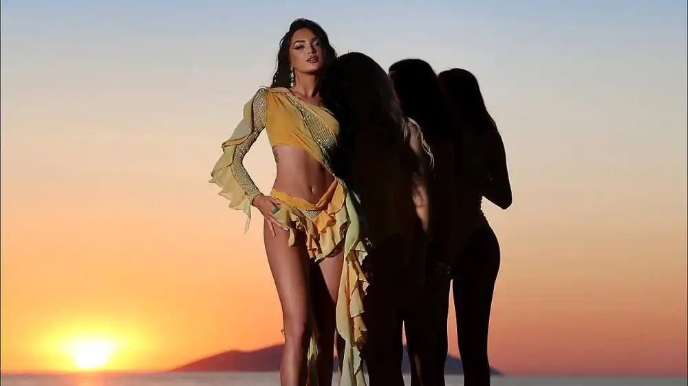 скачать клип Samanta ft. Burak - Hajdute