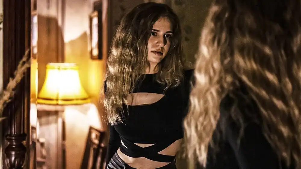 скачать клип Queen - The Show Must Go On НА РУССКОМ