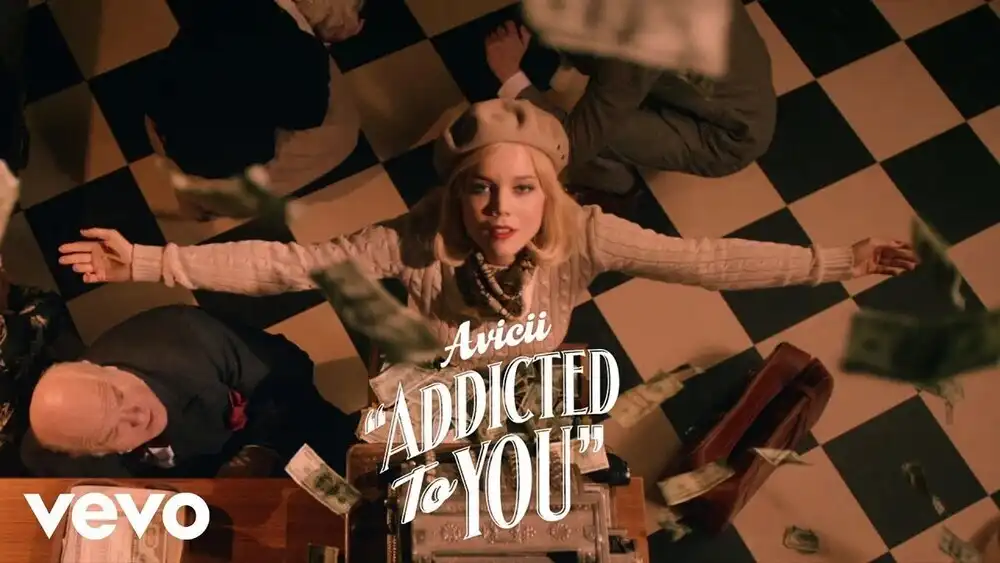 скачать клип Avicii - Addicted to You