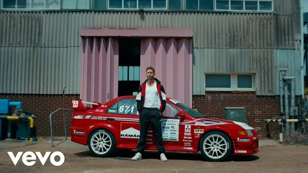 скачать клип Calvin Harris - Desire