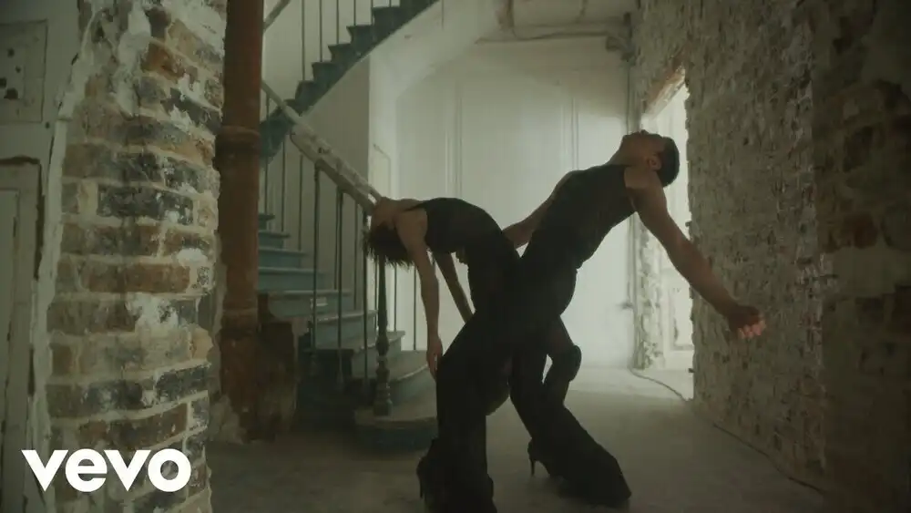 Jessie Ware - Hot n Heavy