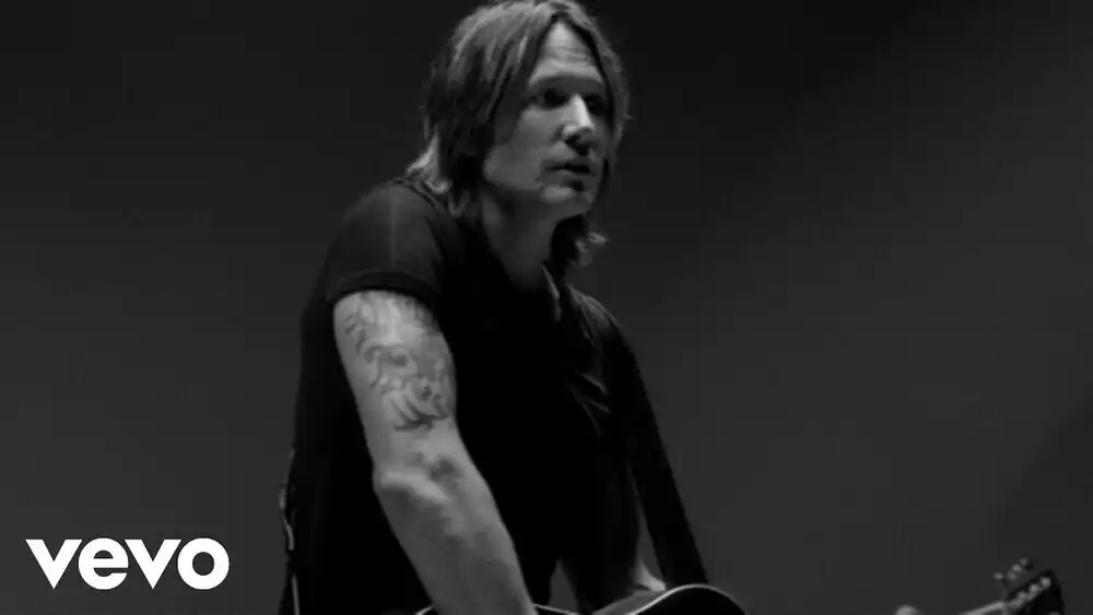 скачать клип Keith Urban - Raise em Up
