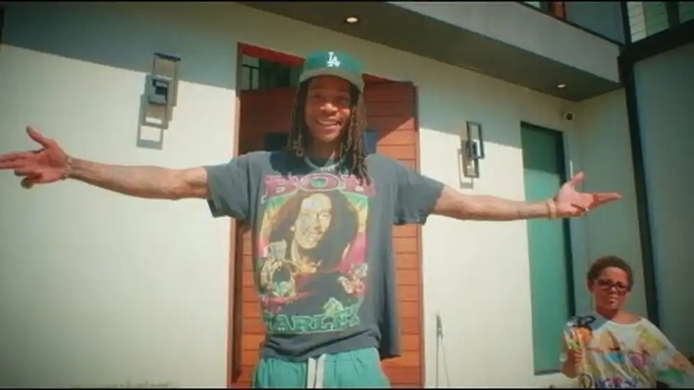 скачать клип Wiz Khalifa - Bammer