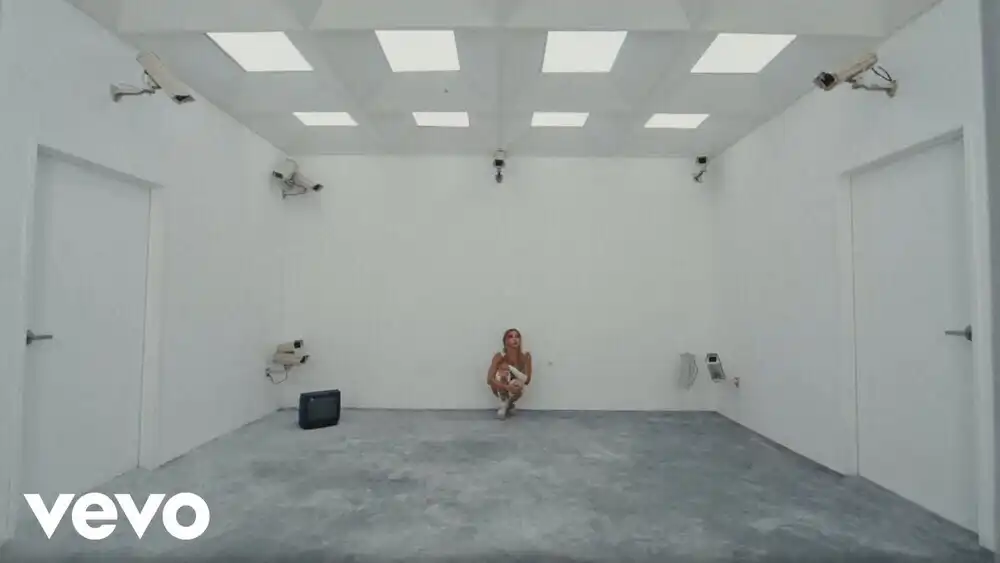 скачать клип Tinashe - Cross That Line