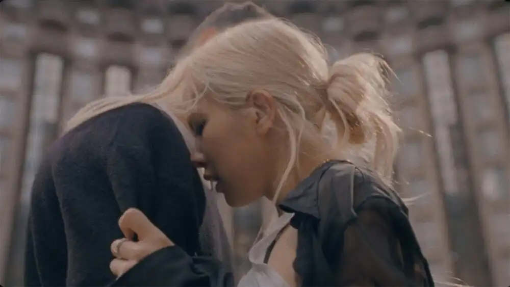 скачать клип ROSE - number one girl