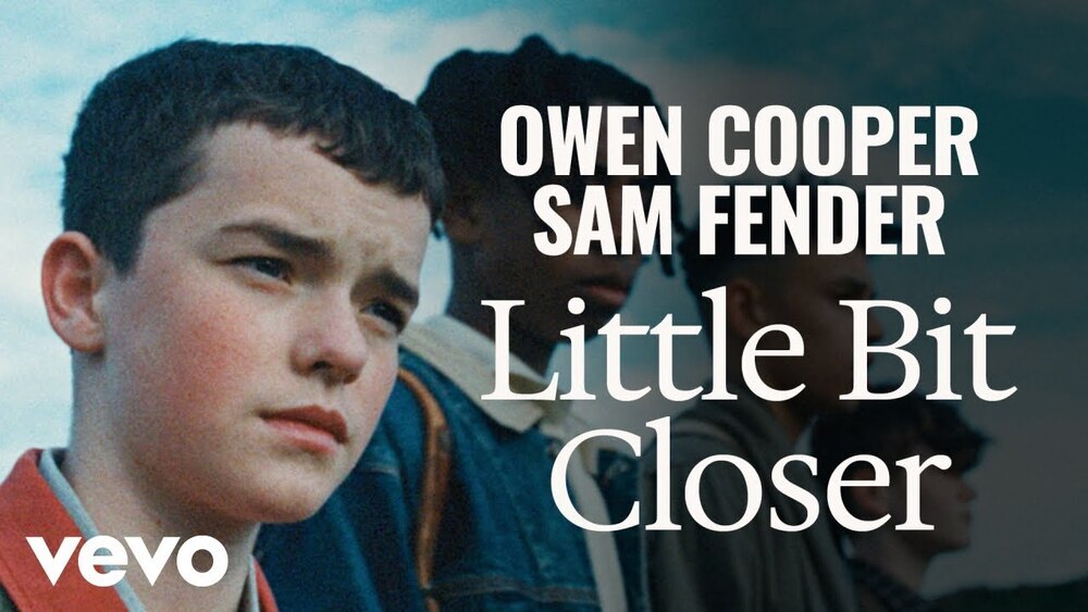 скачать клип Sam Fender - Little Bit Closer