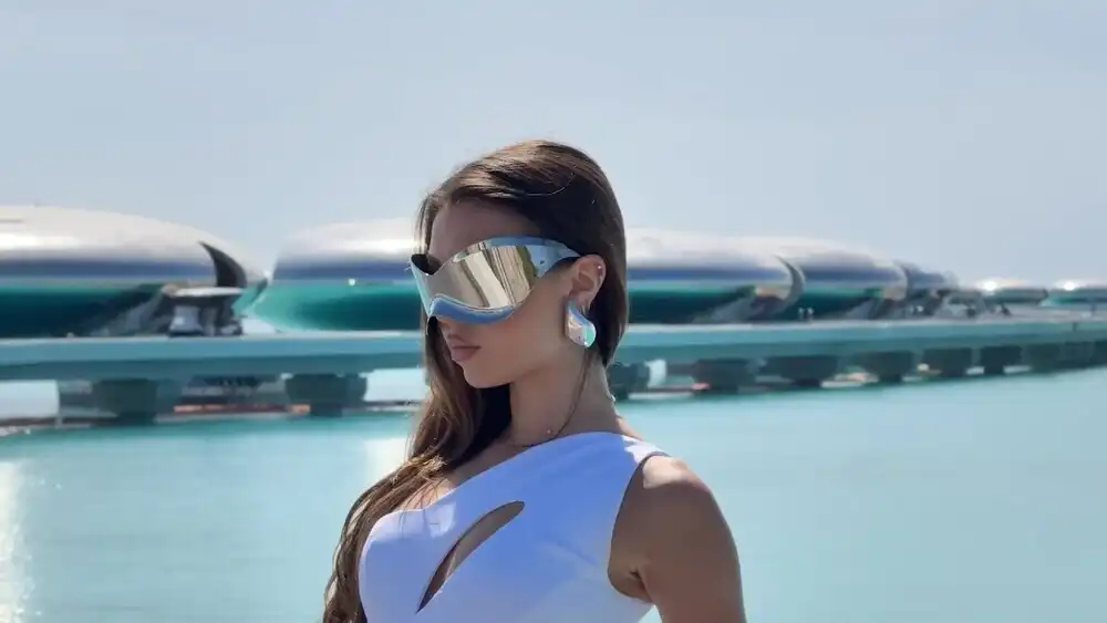 Natalie Taylor - Love Is The Answer