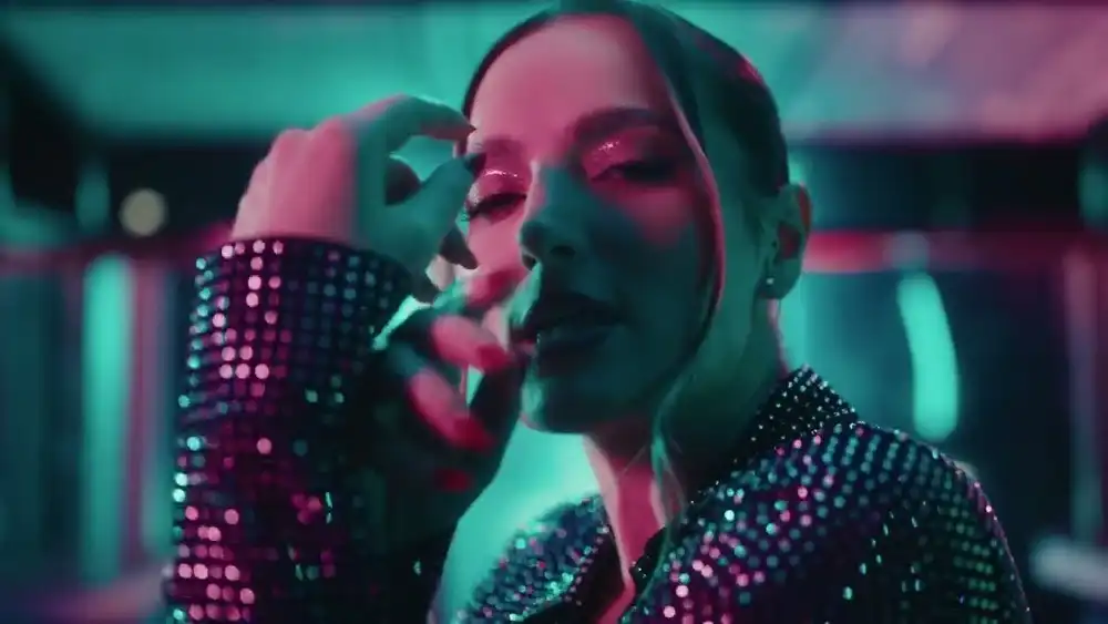 скачать клип Minelli - Bus Station