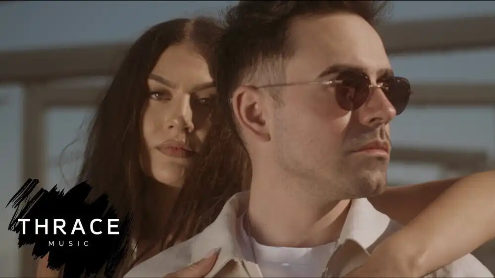 скачать клип Chris Thrace - Amelia