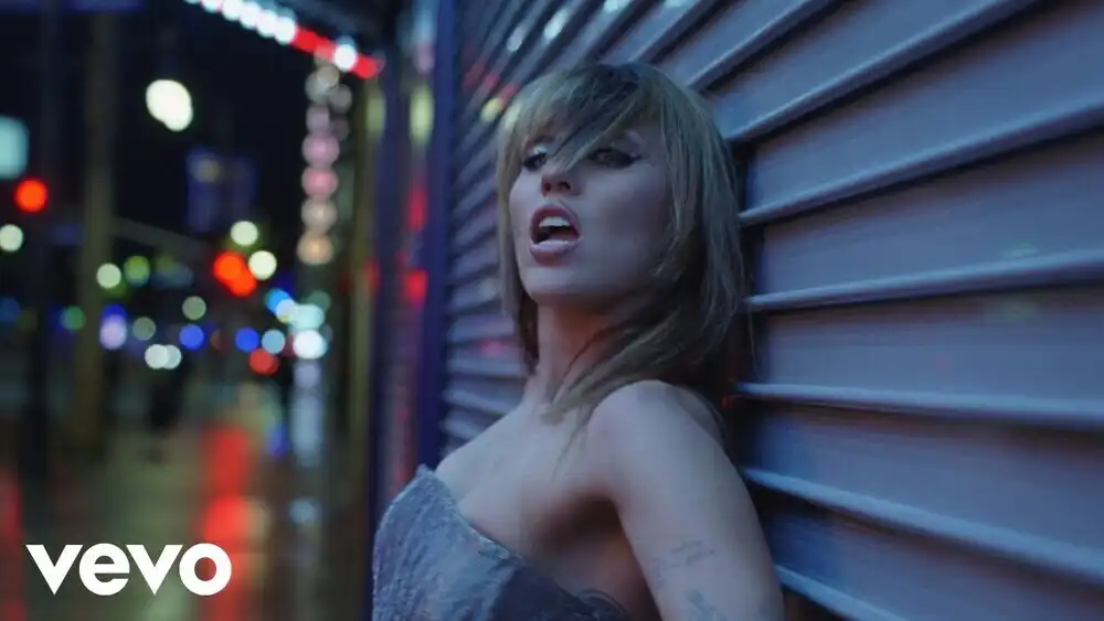 Miley Cyrus - Walk of Fame